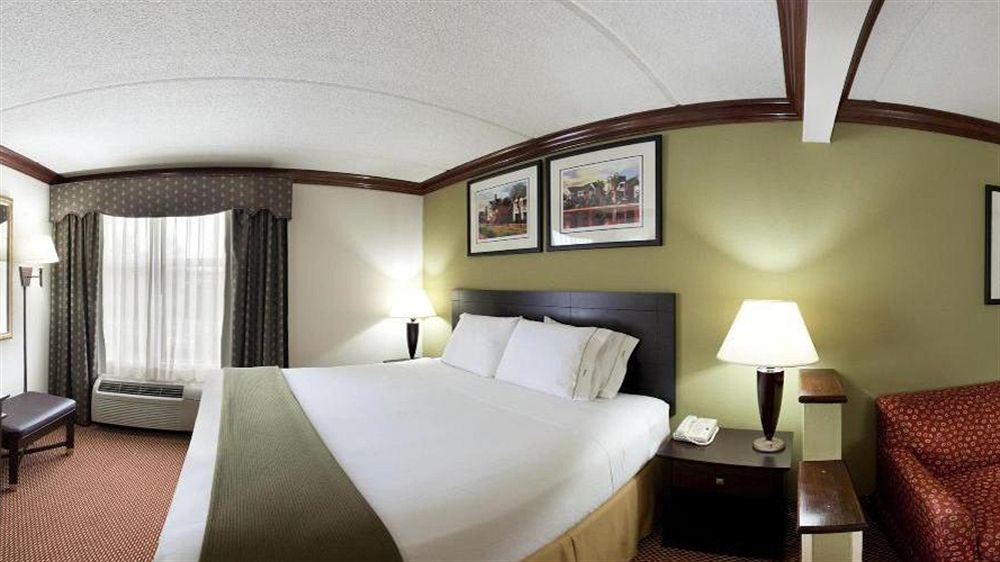 Holiday Inn Express Hotel & Suites Charleston-Ashley Phosphate By Ihg North Charleston Exterior foto